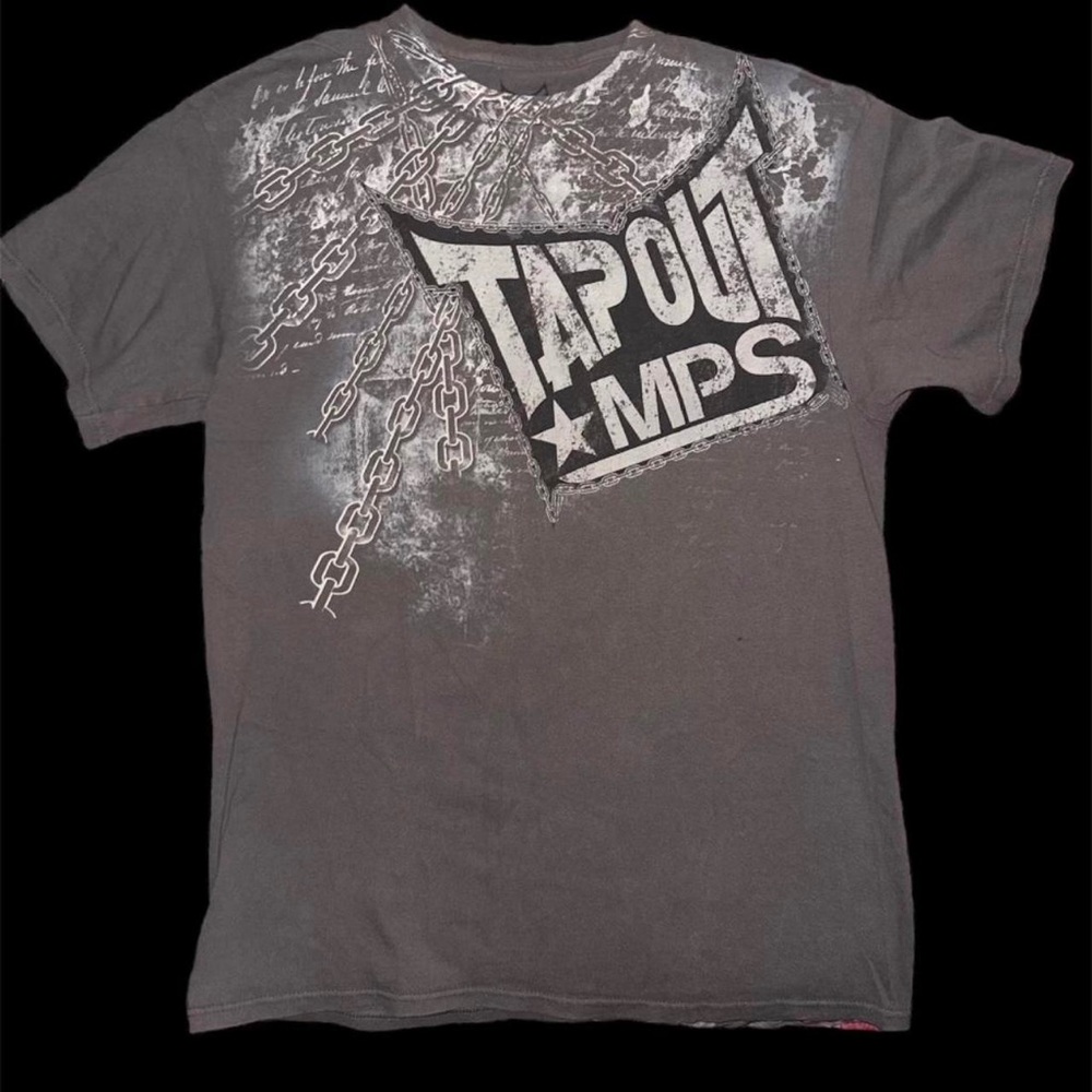 Tapout shirt with chain print